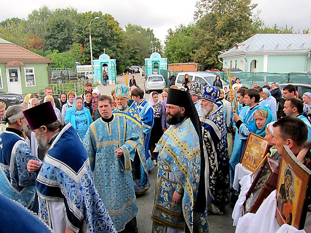 RozhdestvoPresvyatoyBogoroditsy2011_52