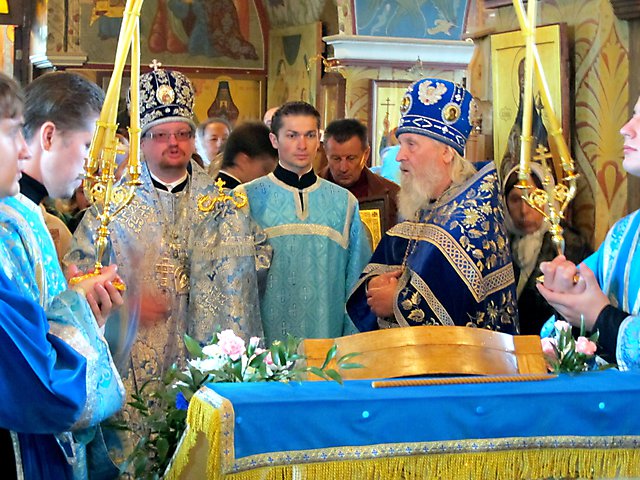 RozhdestvoPresvyatoyBogoroditsy2011_58